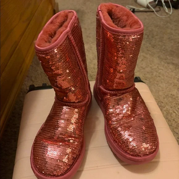 Women’s Ugg boots - Picture 1 of 2